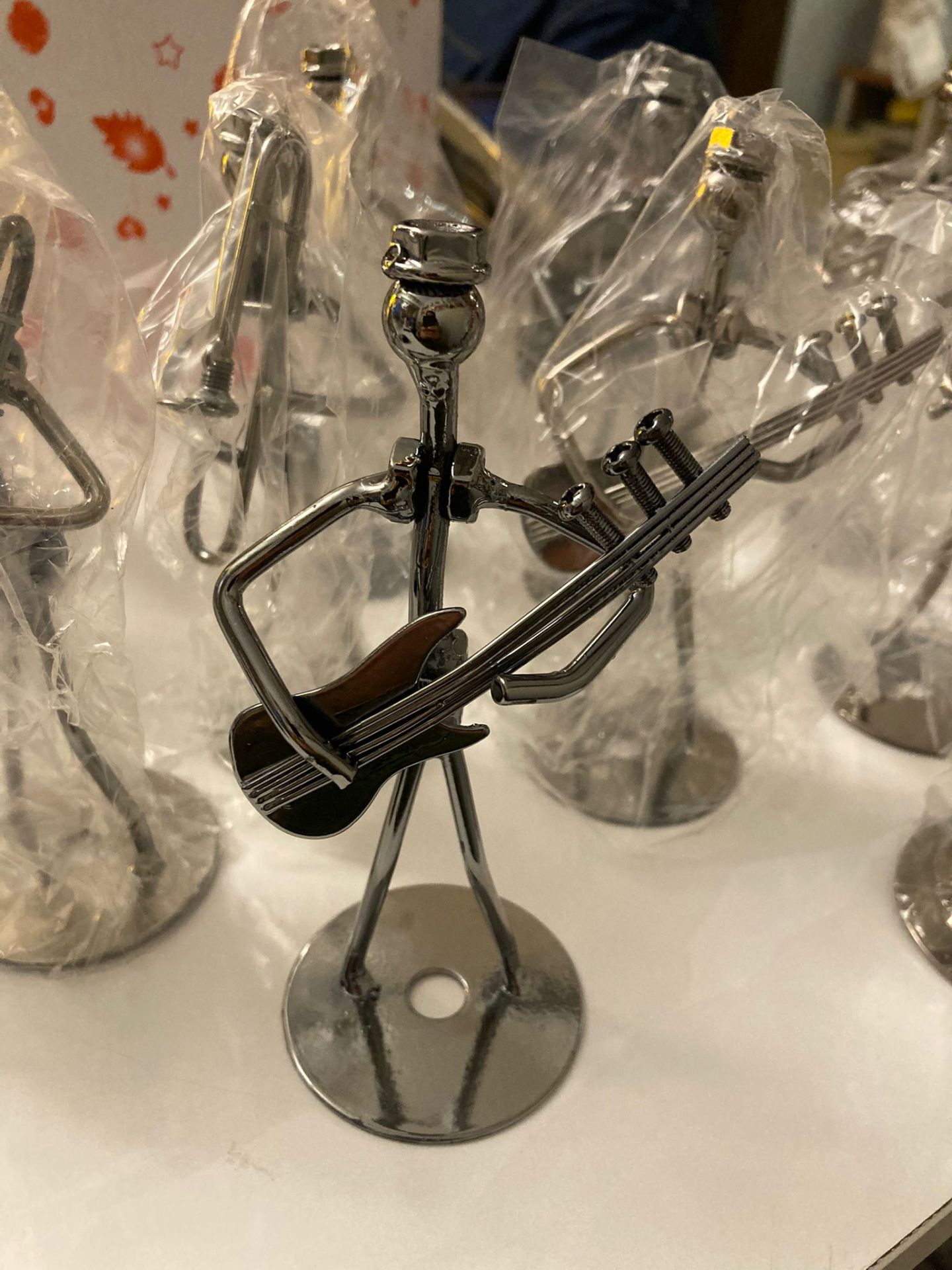 Plak Döner Biblo Aksesuar Hediyelik - Metal Elektro Gitarcı