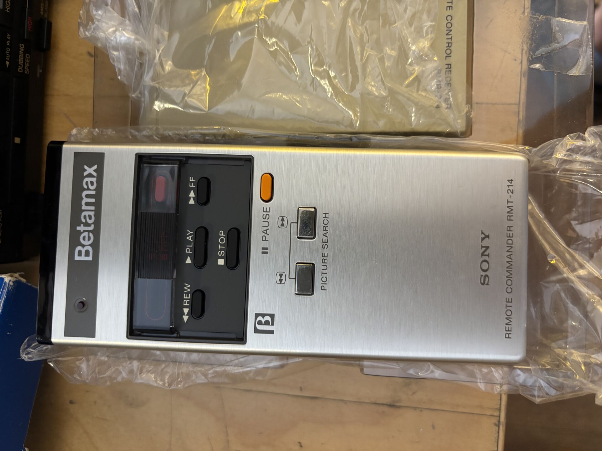 Sıfır Sony betamax kumandası RMT-214