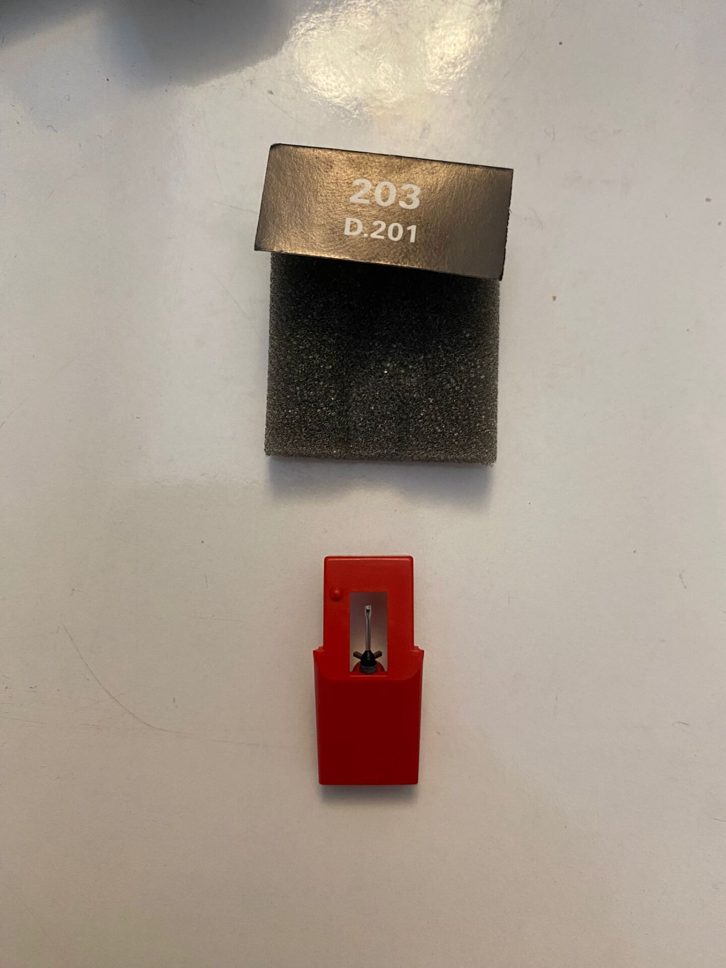 Dual DN-201 Elmas İğne